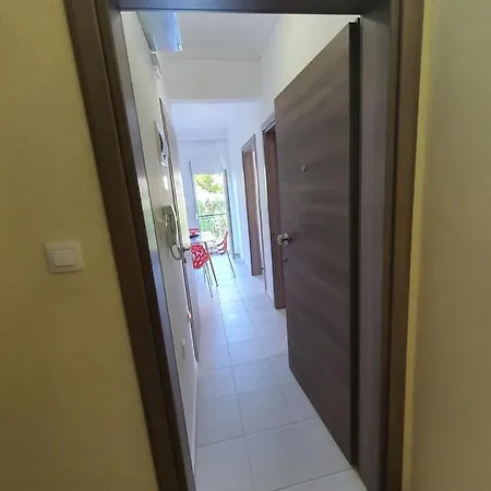 Apartment De Lux N1 30m From Sea