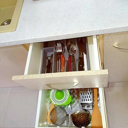 De Lux N1 30M From Sea