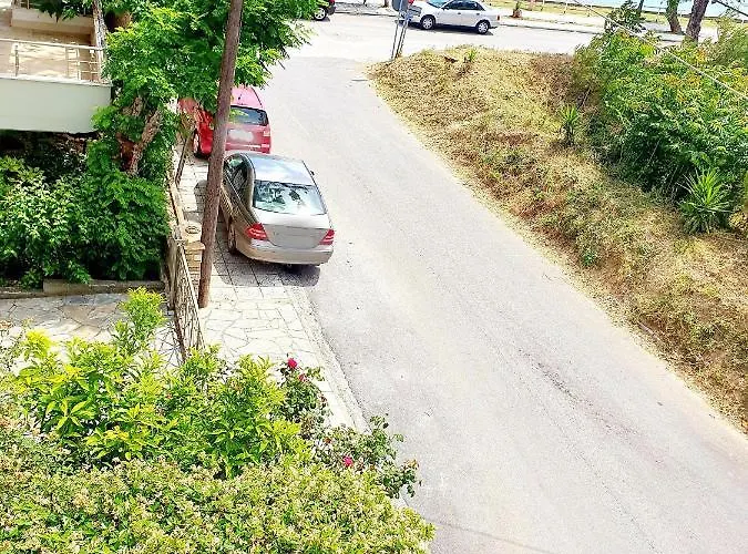 De Lux N1 30M From Sea