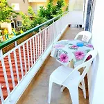 De Lux N1 30m From Sea Апартаменты *