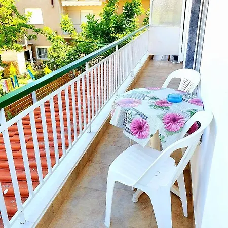 De Lux N1 30m From Sea Apartman *