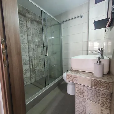 De Lux N1 30m From Sea Apartman *